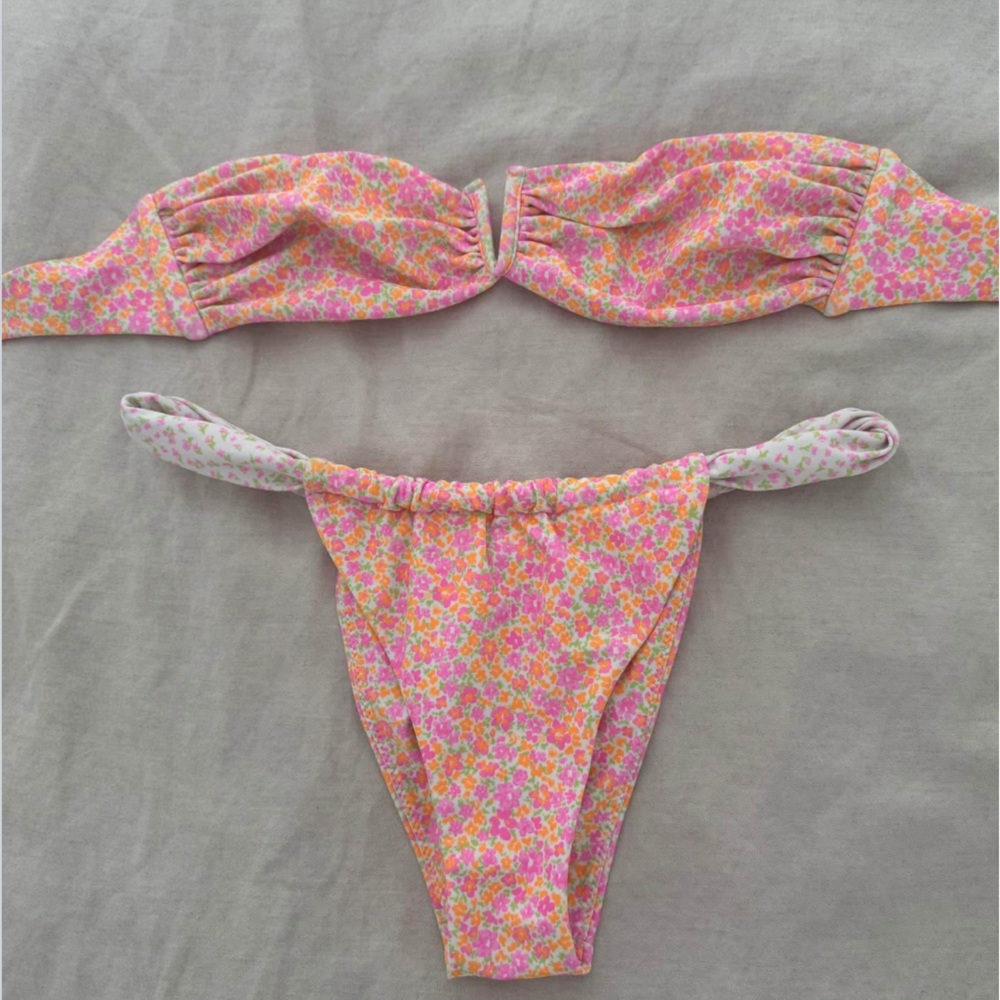 Kulani Kinis Floral Bikini Set
